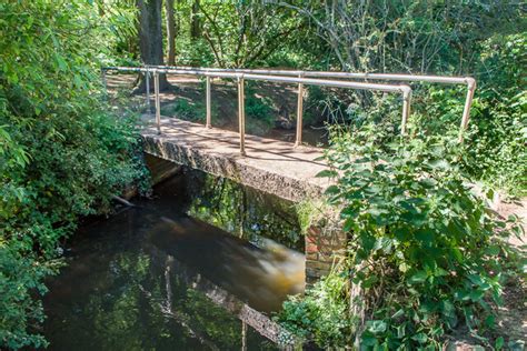 Footbridge © Ian Capper Cc By Sa20 Geograph Britain And Ireland