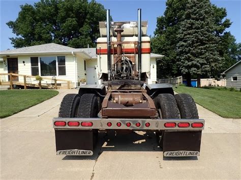 Freightliner Coe Flt Cabover T A Truck Tractor Bigiron Auctions