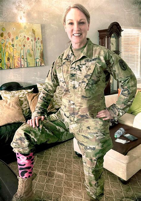 Army Colonel With Breast Cancer Says Its Ok To Take A Knee Article