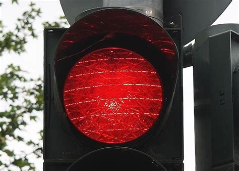 Jenaer Nachrichten Unfall In Jena Autofahrer Missachtet Rote Ampel