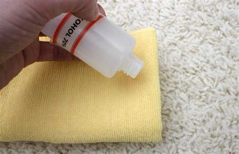 Как удалить с одежды пятна от клея: силикатного, суперклея или момент ...