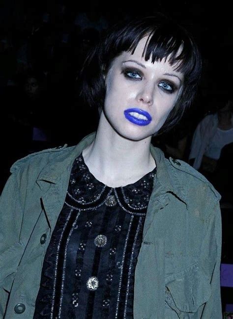 Pin By On Alice Glass Crystal Castle Alice Emo Girls