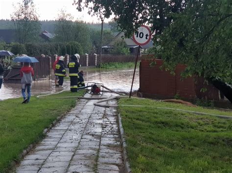 Podlaskie Stra Acy Usuwaj Skutki Nawa Nicy Kt Ra Przesz A Nad