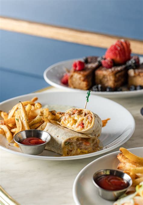 The Naked Pig Happy Hour Hub Find The Best Happy Hour Deals In New