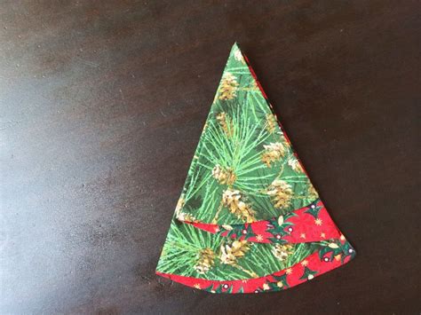 How to make & fold decorative christmas tree napkins - B+C Guides