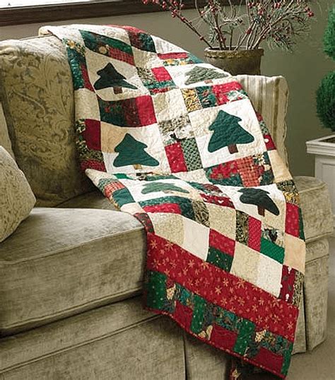 This Scrappy Christmas Quilt Is So Festive Quilting Digest