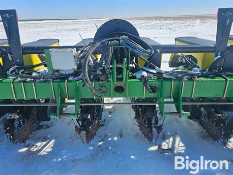 John Deere Maxemerge Plus R Planter Bigiron Auctions