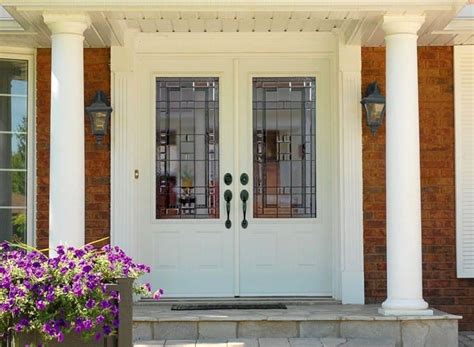 Choosing The Best Time To Replace Your Front Door