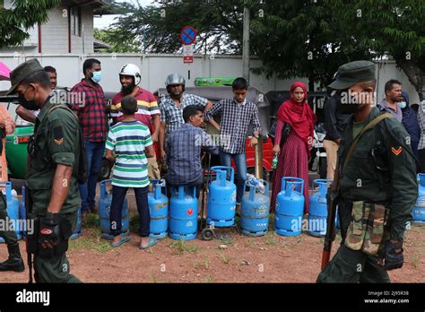 Sri Lanka Gas Hi Res Stock Photography And Images Alamy