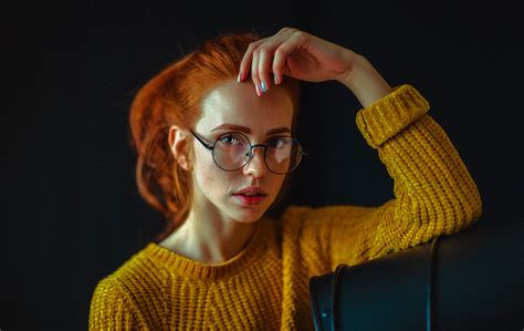 Wallpaper Portrait Model Women With Glasses Looking At Viewer