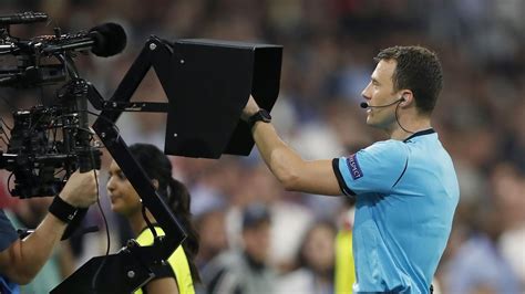 Var To Be Used In Europa League Knockout Stages Uefa Europa League