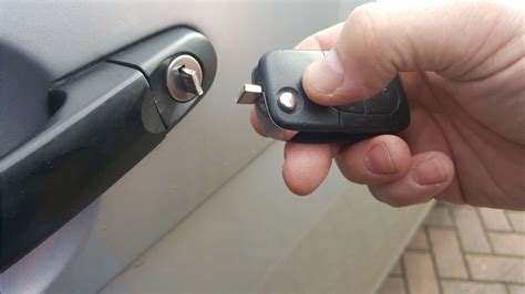 Broken Car Keys? We Repair and Replace | 247 Carkey solutions