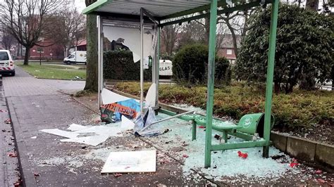 Vandalismus In Hamm Heessen Bus Warteh Uschen An Sachsenhalle Zerst Rt