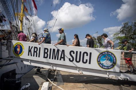 Open Ship KRI Bima Suci 945 Di Dermaga Queensland Australia