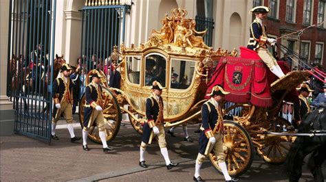 Pays Bas le roi Willem Alexander présente ses excuses pour l