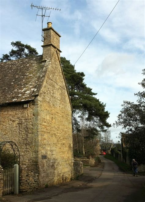 Brasenose Cottage Great Rollright Derek Harper Cc By Sa