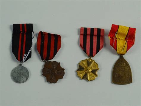 Lot De M Dailles Belges Bel Tat Vente Aux Ench Res Militaria