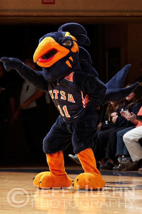 UC Riverside Highlanders at UTSA Roadrunners Men's Basketball | Jeff ...