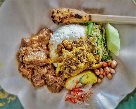 6 Tempat Makan Nasi Campur Terkenal Di Bali