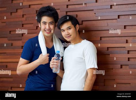 Gay asian Banque de photographies et dimages à haute résolution Alamy