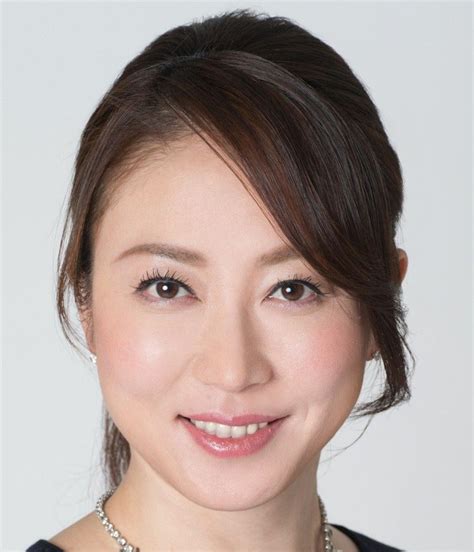 田中雅美さん初泳ぎで”競泳美女3姉妹”ショット公開 「皆若くきれいですね」「競泳水着超かわいい」：中日スポーツ・東京中日スポーツ