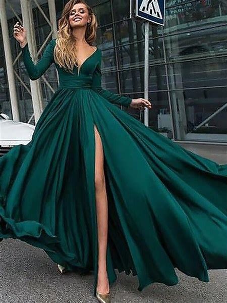 A Line Emerald Green V Neck Long Sleeve Ruched Prom Dress With Split