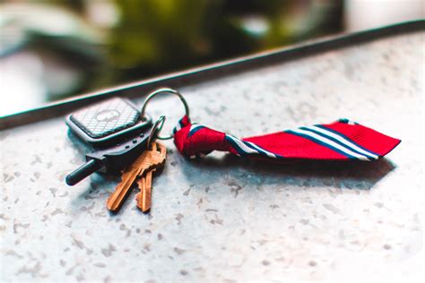 How To Take The Hassle Out Of Buying Your Next Car Car Keys With A Tie Key Ring Chain Dandy