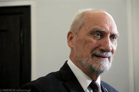 Antoni Macierewicz złożył wniosek do prokuratury Chodzi o działania