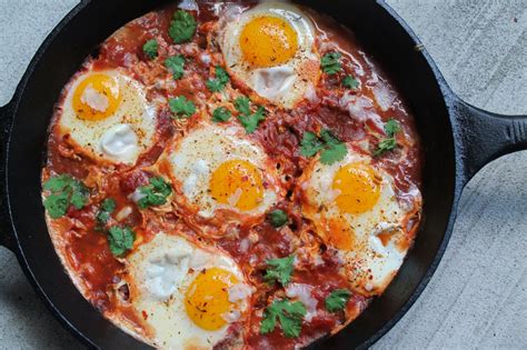 Shakshuka Recipe With Egglands Best Ebeggsfit I Run For Wine