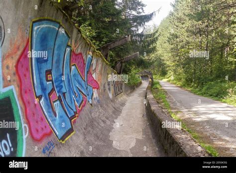 Sarajevo Bobsleigh Hi Res Stock Photography And Images Alamy