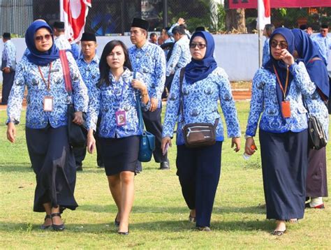 Jokowi Janjikan Gaji Asn Naik Persen Belum Terealisasi Pada Januari