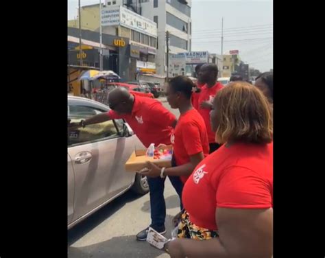 Video Of Mike Oquaye Jnr Sharing Chocolate In Traffic Hits Social Media