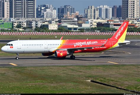 VN A630 VietJetAir Airbus A321 211 WL Photo By HUNG CHIA CHEN ID