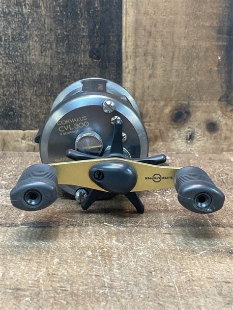 Shimano Corvalus Baitcasting Reel CVL300 Very Good A1 Hawk