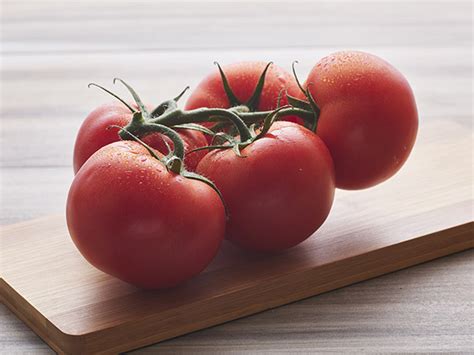 Stem Tomatoes Greenlawn Farms