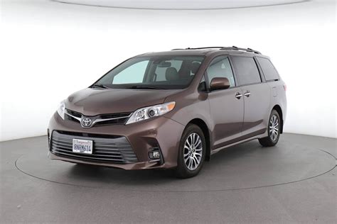 Honda Odyssey Vs Toyota Sienna Which Minivan Has The Best Features