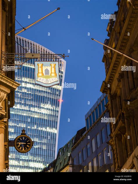 Lombard Street London Hi Res Stock Photography And Images Alamy