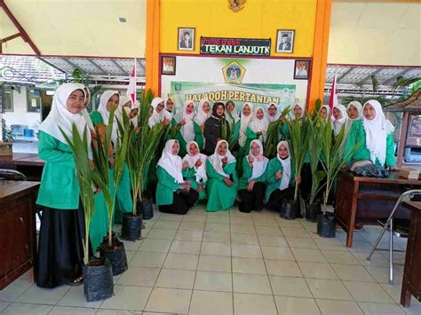 Anggotanya Petani Fatayat Nu Ujungpangkah Gresik Gelar Halaqah