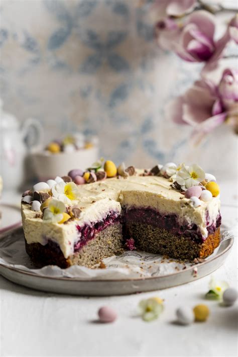 Eierlikörtorte mit Mohn und Kirschen Das perfekte Rezept für Ostern