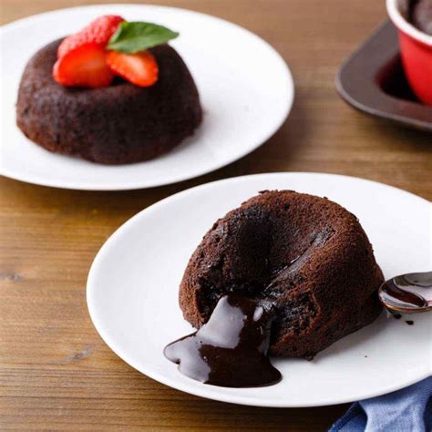 Easy Molten Chocolate Lava Cakes - Paleo Grubs