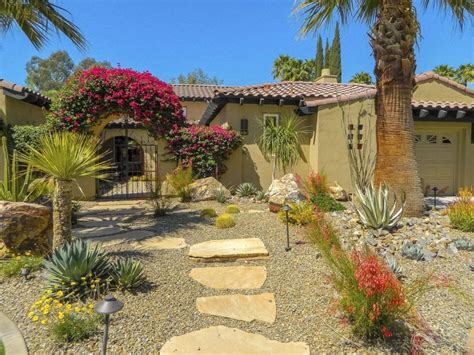 25+ Awesome Arizona Backyard Landscaping Ideas On A Budget (2024)