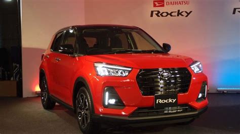 Gambar Detail Tentang Daihatsu Rocky Dan Toyota Raize Pakai Fitur