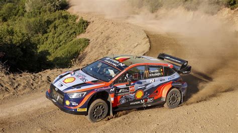 Wrc Gr Ce Un Thierry Neuville En Forme Olympique Prend La T Te Du