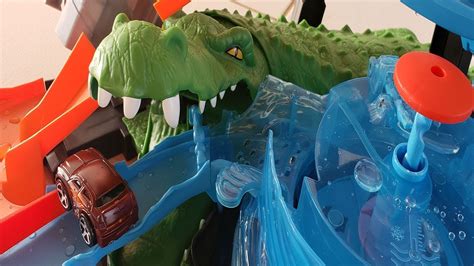 Hot Wheels Ultimate Gator Car Wash Playset YouTube