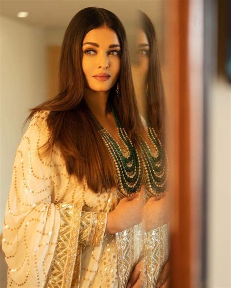 Aishwarya Rai Bachchan wore an ivory anarkali from Manish Malhotra on ...