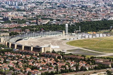 Luftaufnahme Berlin Gelände des ehemaligen Flughafens Berlin