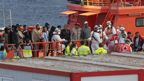 Nuevo Naufragio En La Ruta Migratoria Hacia Canarias Al Menos