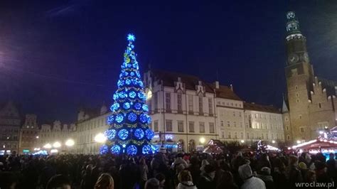 Choinka Ju Roz Wietli A Rynek