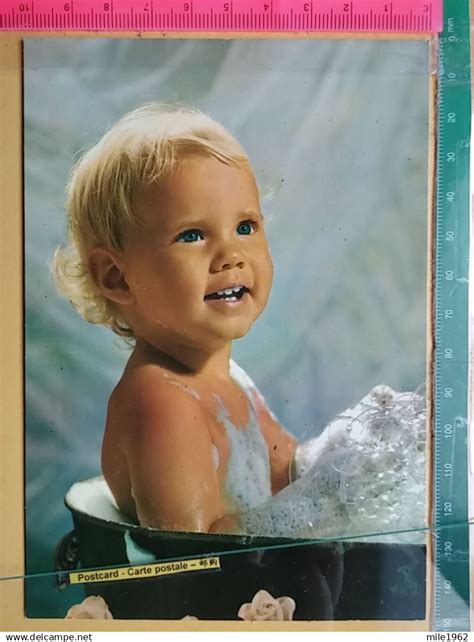 Abbildungen Kov Children Enfant baby de bébé nude