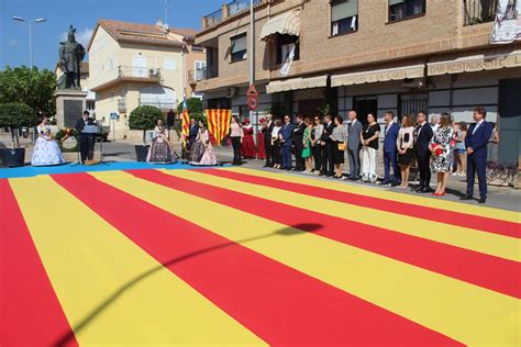 Nules celebra una procesión cívica para conmemorar la festividad del 9